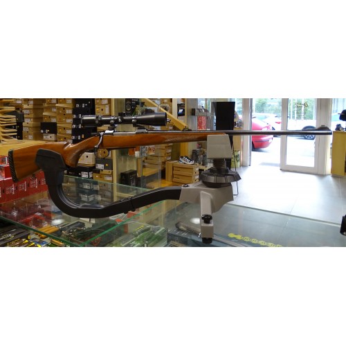 Rifle Ceska Cz 550 Calibre 30-06 con monturas Apel y visor.