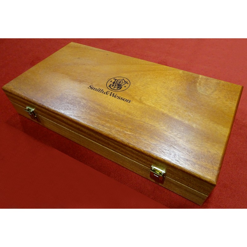 Smith and Wesson Estuche Caoba Mahogany Lux