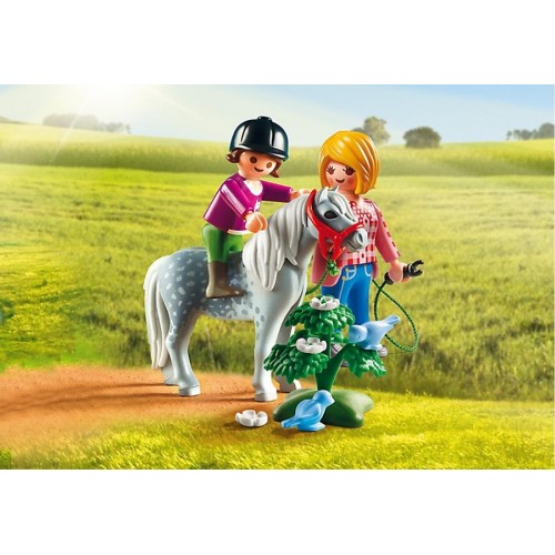 6950 Paseo con poni